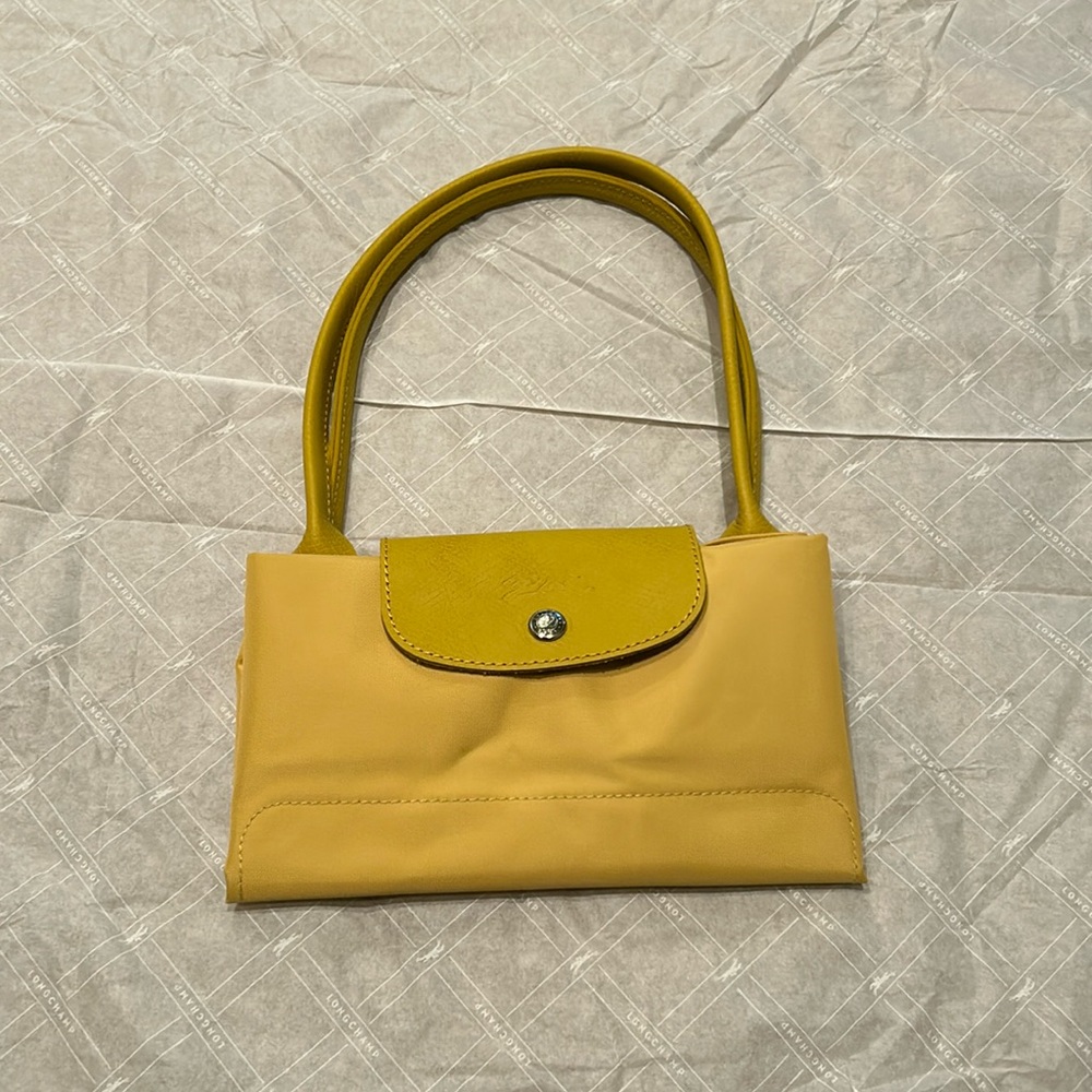 NWT Longchamp yellow Le Pliage Bag - medium - LEATHER